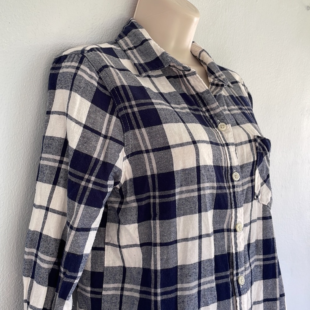 Old Navy blue white classic plaid flannel button down shirt size small - Picture 5 of 8